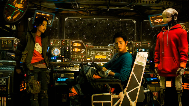 Tiger Park, Robot y la capitana Jang en el espacio