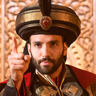 Marwan Kenzari en el papel de Jafar