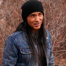 Zahn McClarnon en el papel de Ojo Fantasma