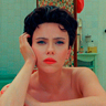 Scarlett Johansson en el papel de Midge Campbell