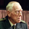 Max von Sydow en el papel de Almirante Vladimir Petrenko