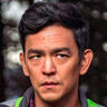 John Cho en el papel de David Kim