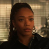 Naomi Ackie en el papel de Dr. Caitlyn Corr