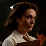 Kerry Condon en el papel de Kay Summersby
