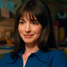 Anne Hathaway en el papel de Denise Platt