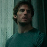 Sam Claflin en el papel de Patrick McKee