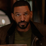 Laz Alonso en el papel de Patrick Murphy