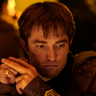 Robert Pattinson en el papel de Antínoo