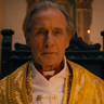 Bill Nighy en el papel de Cardenal Lawrence