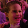 Benjamin Pajak en el papel de Chuck (niño)