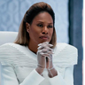 Laverne Cox en el papel de Dra. Cable