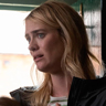 Mackenzie Davis en el papel de Louise Dalton