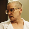Lori Petty en el papel de Dr. Sykes