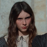 Bodhi Rae Breathnach en el papel de Margaret Dashwood