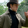 George MacKay en el papel de Edward Ferrars