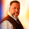 Wendell Pierce en el papel de Perry White