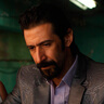 José María Yazpik en el papel de Neto 