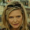 Michelle Pfeiffer en el papel de Maggie Blake, la madre
