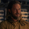 Travis Fimmel en el papel de Desmond Hart