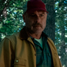 Liev Schreiber en el papel de Jonah Lynn