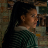 Zazie Beetz en el papel de Saga Bauer