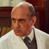 Francesc Orella en el papel de Dr. Pedro Ara
