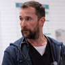 Noah Wyle en el papel de Dr. Michael 