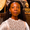 Mimi Ndiweni en el papel de Fringilla Vigo