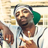 Marcc Rose en el papel de Tupac Shakur